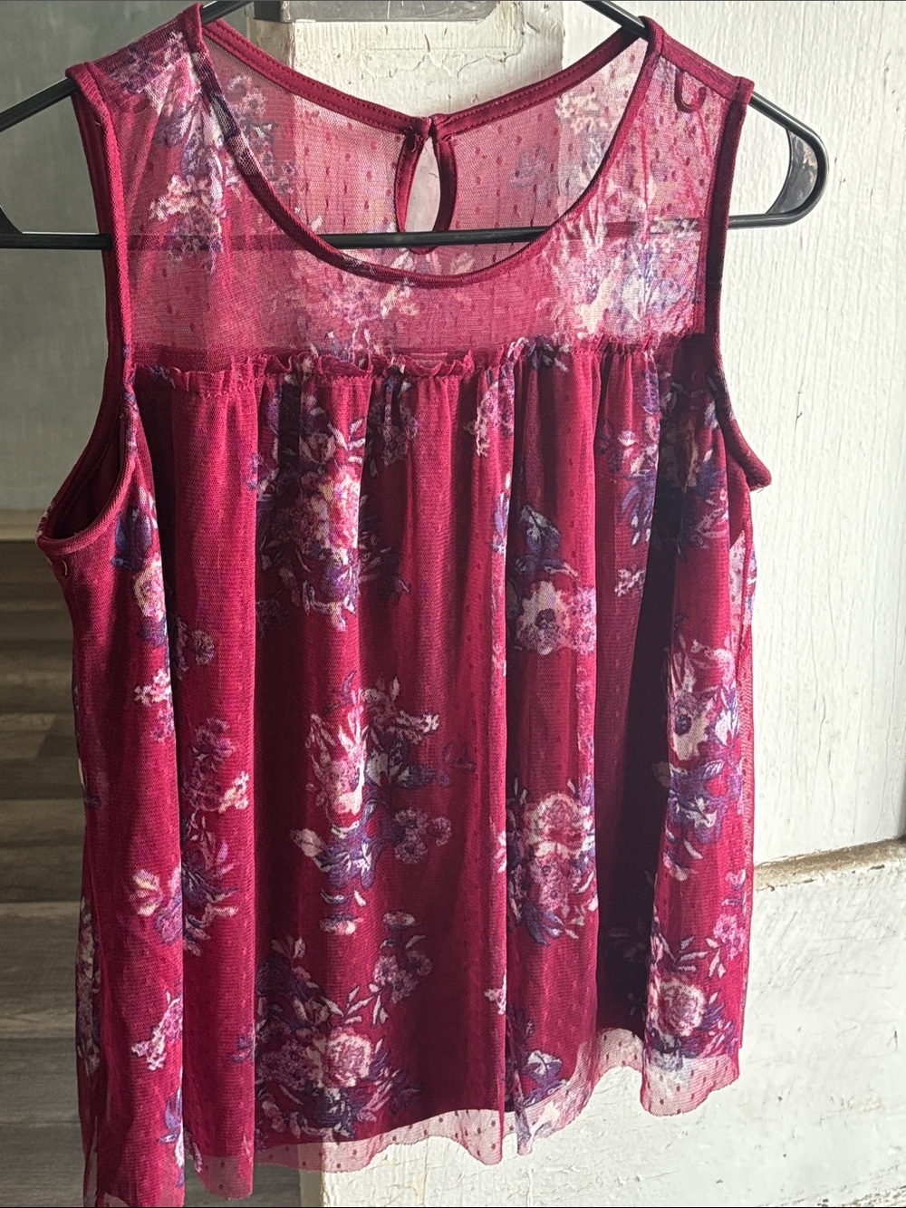 Floral Mesh Yoke Sleeveless Camisole - Wine